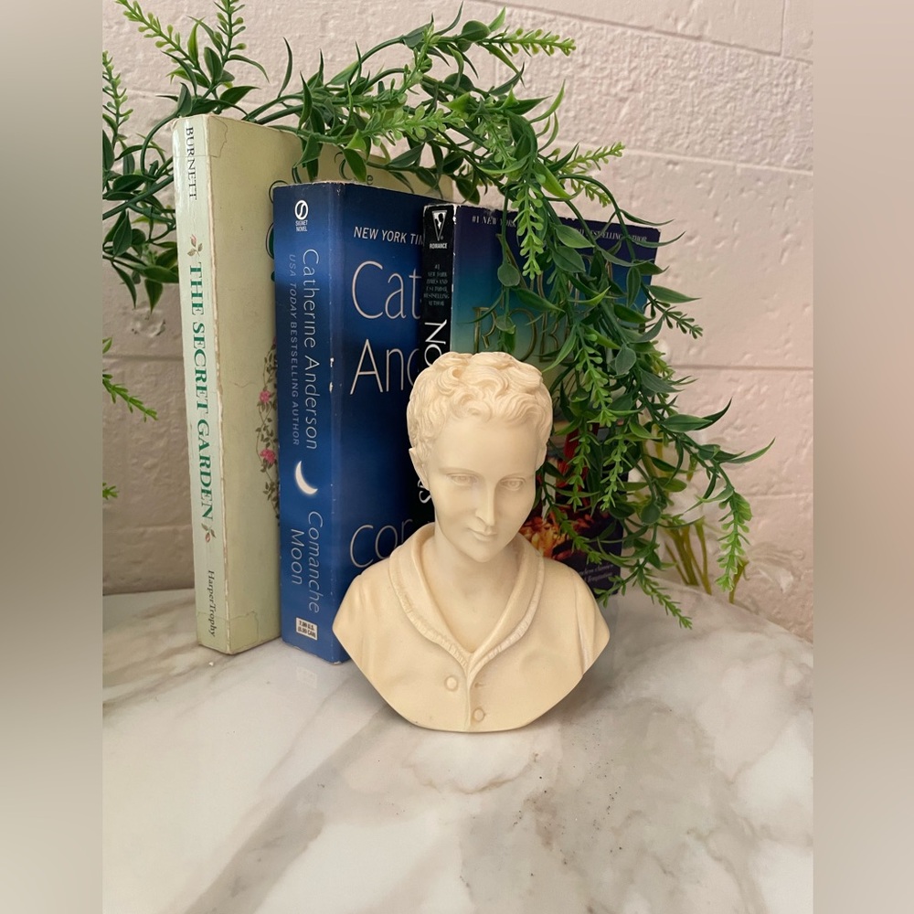 Vintage female bust, fireplace decor, signed Giannelli, home,office decor